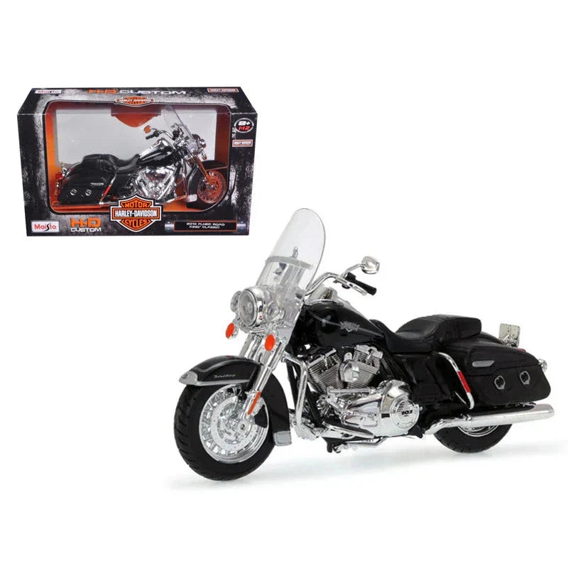 Maisto Harley-Davidson 2013 FLHRC Road King Classic 1/12 Scale Model