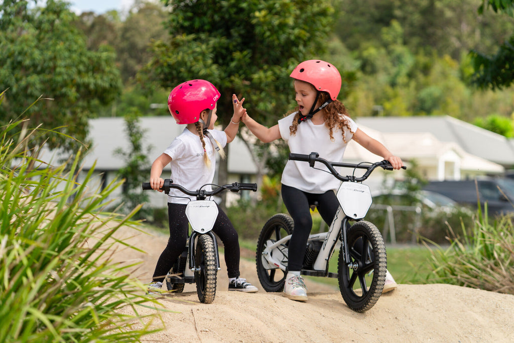 Azonic Pure 16 E-Balance Bike White/Black AZP16
